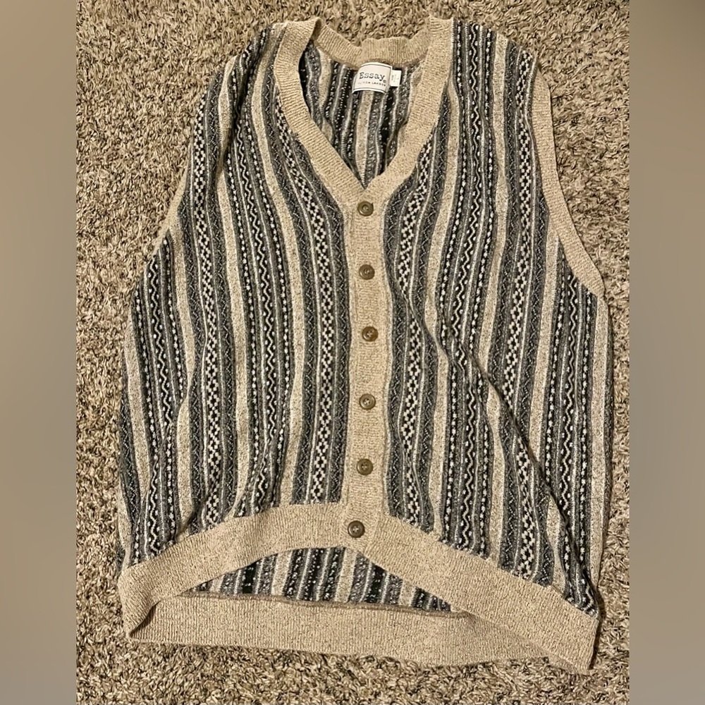 90s vintage Essay Linda Larson sweater vest